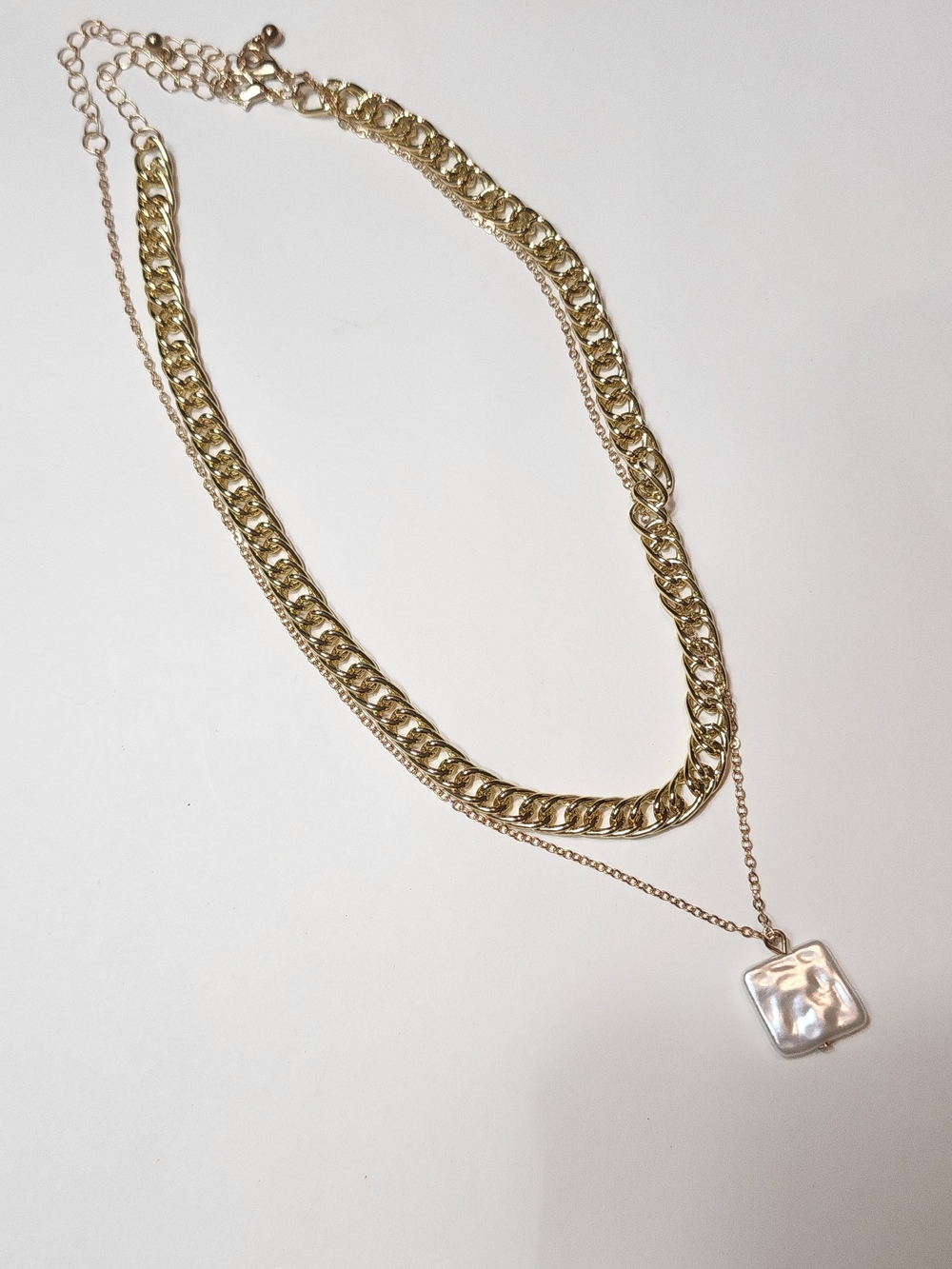 Layered Chains - Picture 4 of 4